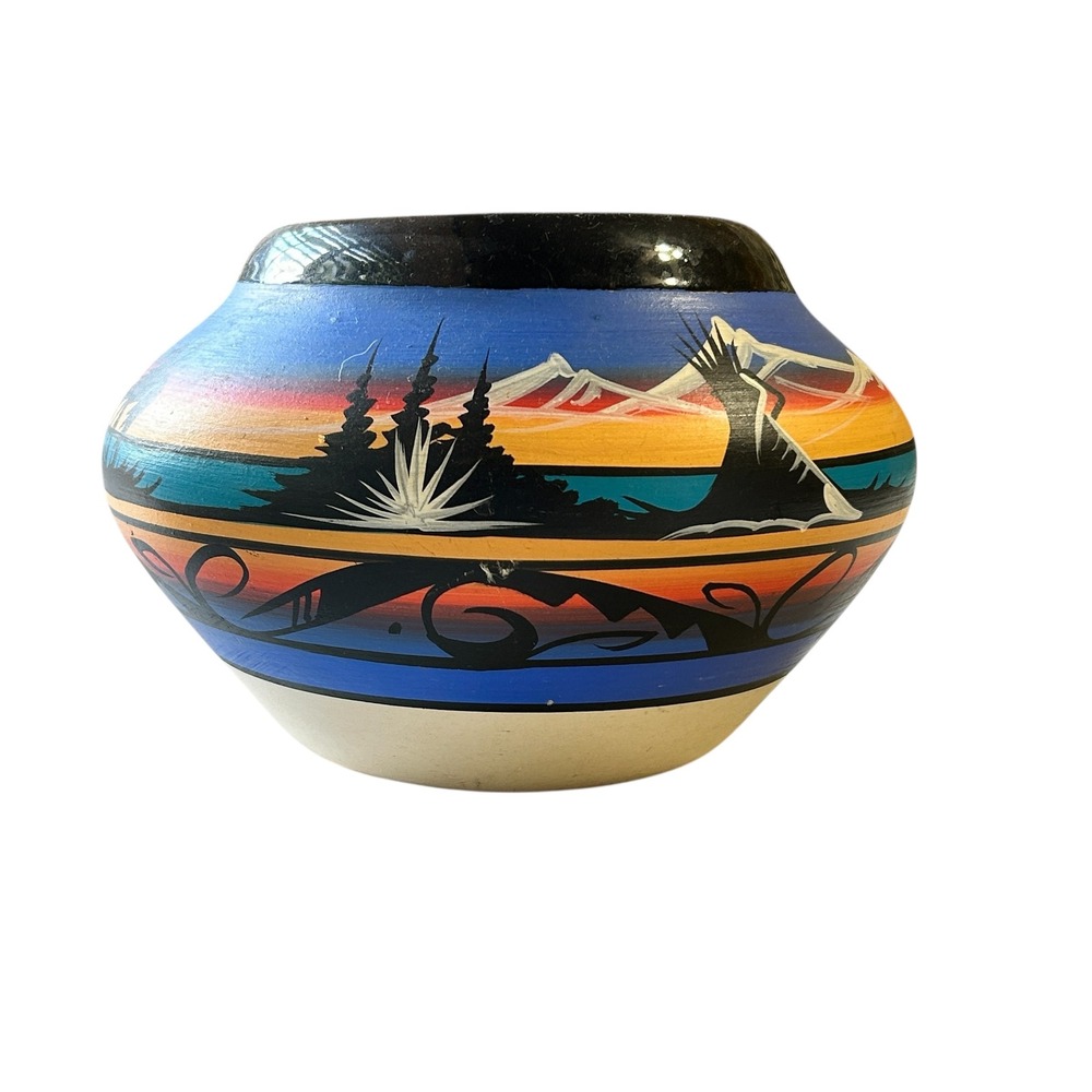Navajo Pottery Vase Signed Binishtaa Southwest Landscape‎ Design Art Decor